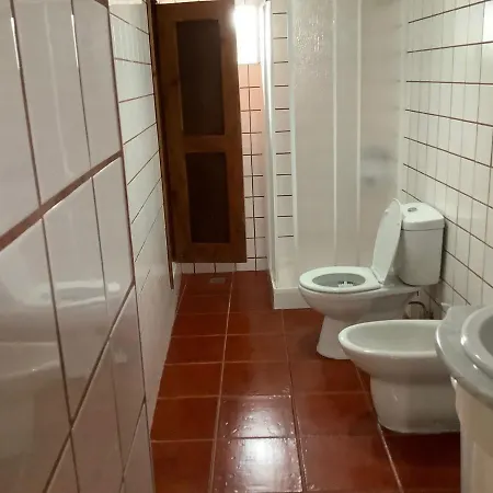 Adega Do Pesqueiro Alto Дом отдыха Лажеш